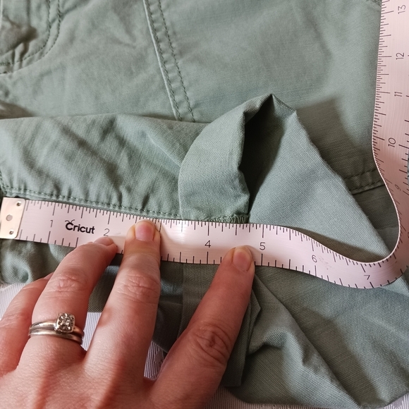 GAP Green Cotton Utility Shorts Size 2 - Picture 5 of 8